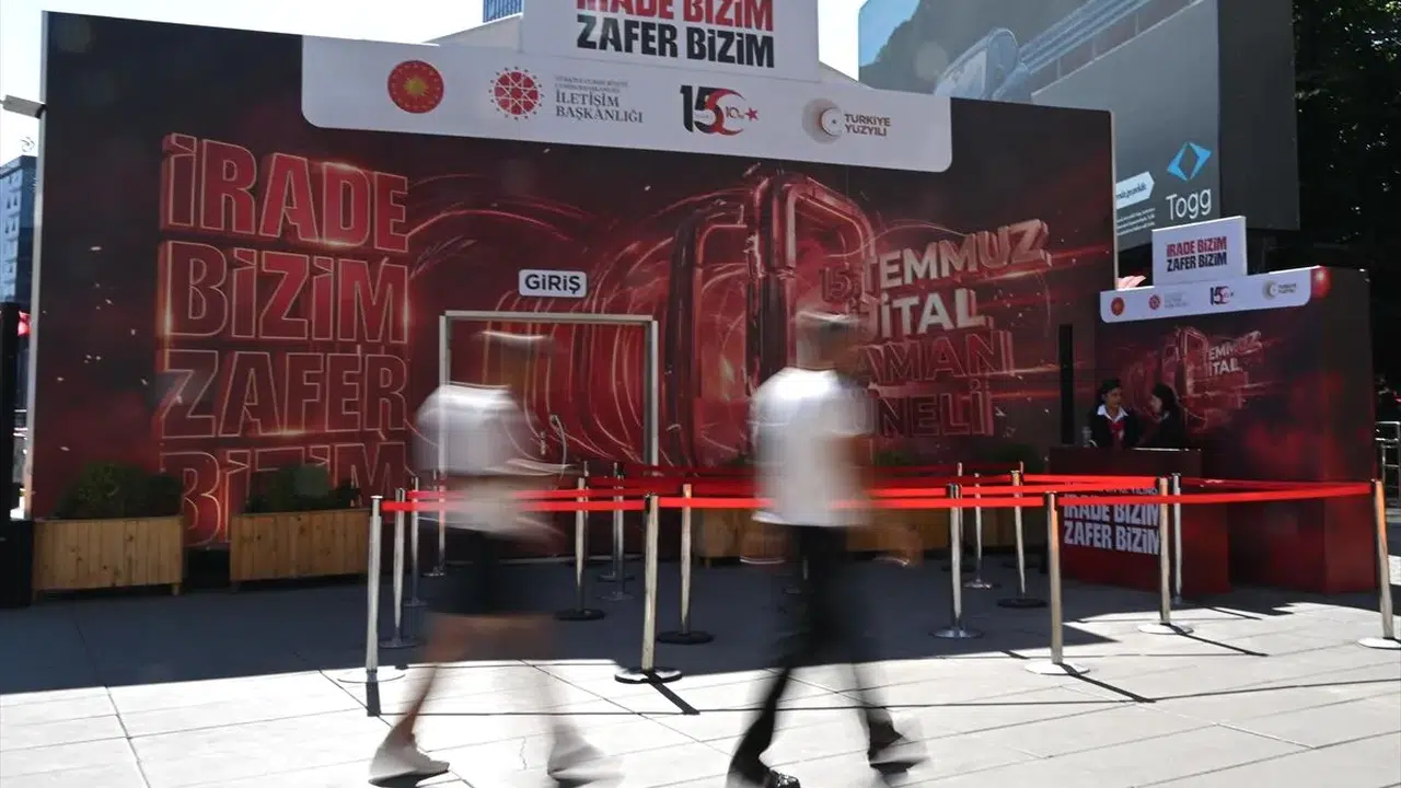 15 Temmuz Şehitler Anıtı’nda düzenlenen İrade Bizim, Zafer Bizim anma programı
