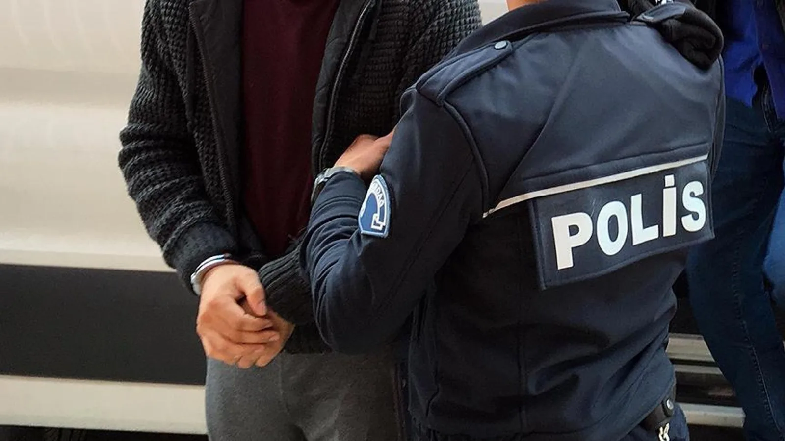 Belediyelere yolsuzluk operasyonu: İzmit ve Eyüpsultan