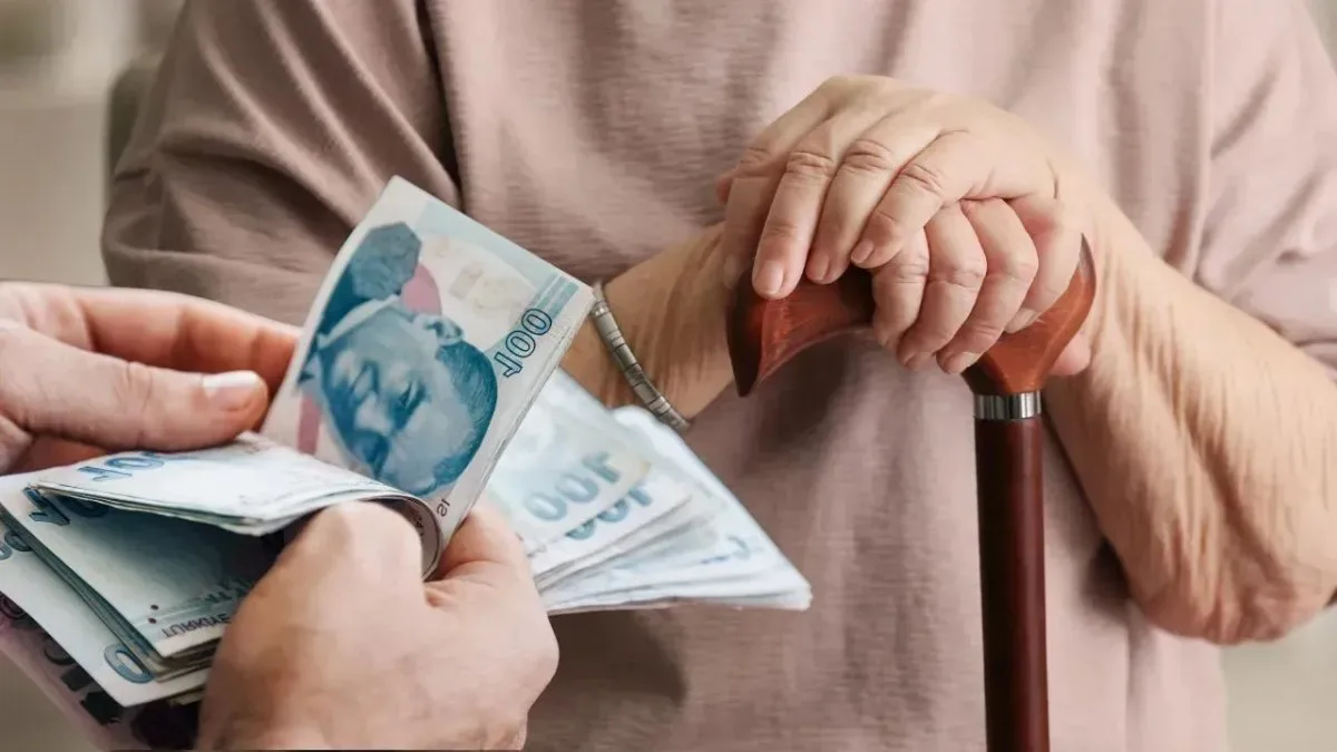 Prim Borcu Bulunan Emeklilerin Aylığından Yüzde 10 Kesinti Yapılacak