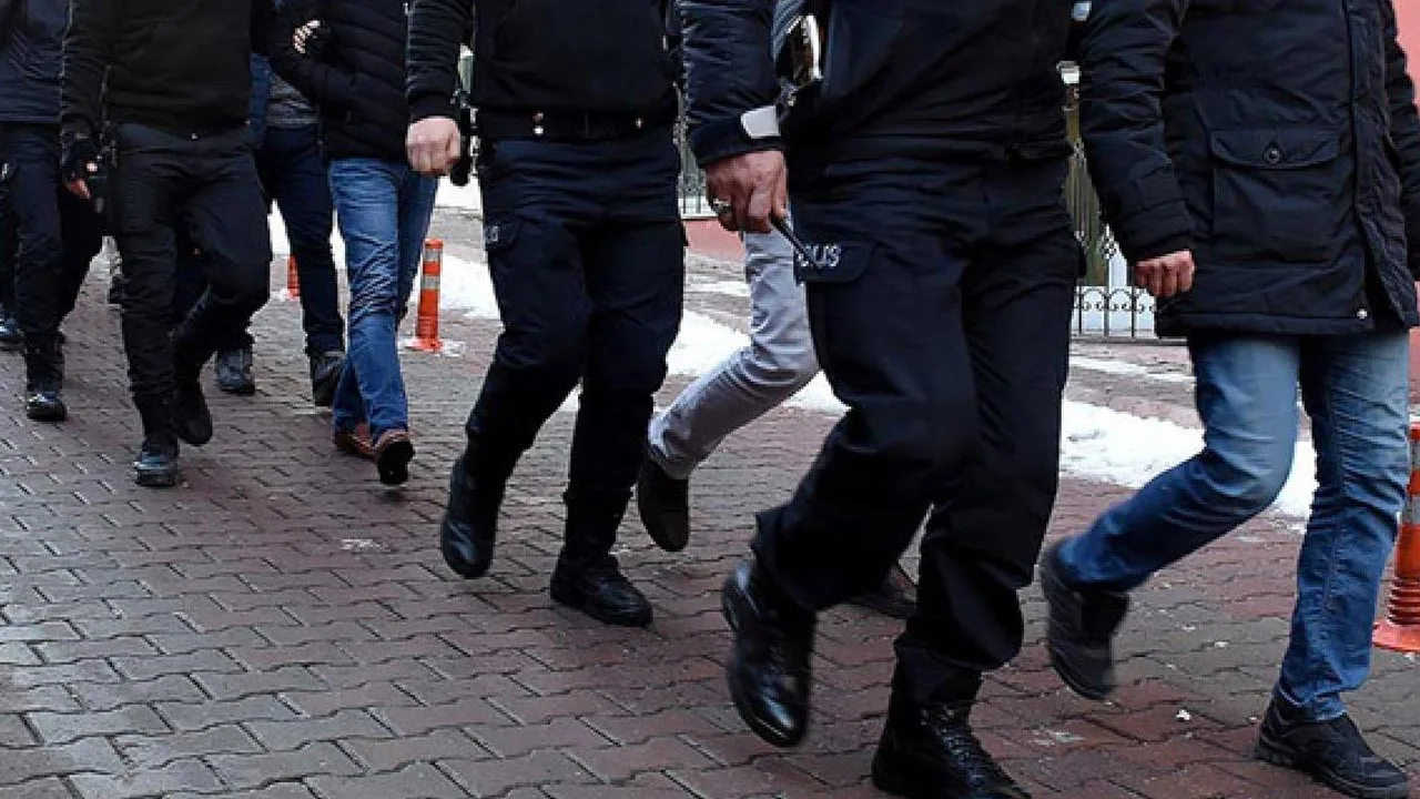 81 ilde 968 FETÖ şüphelisine yönelik operasyon açıklaması