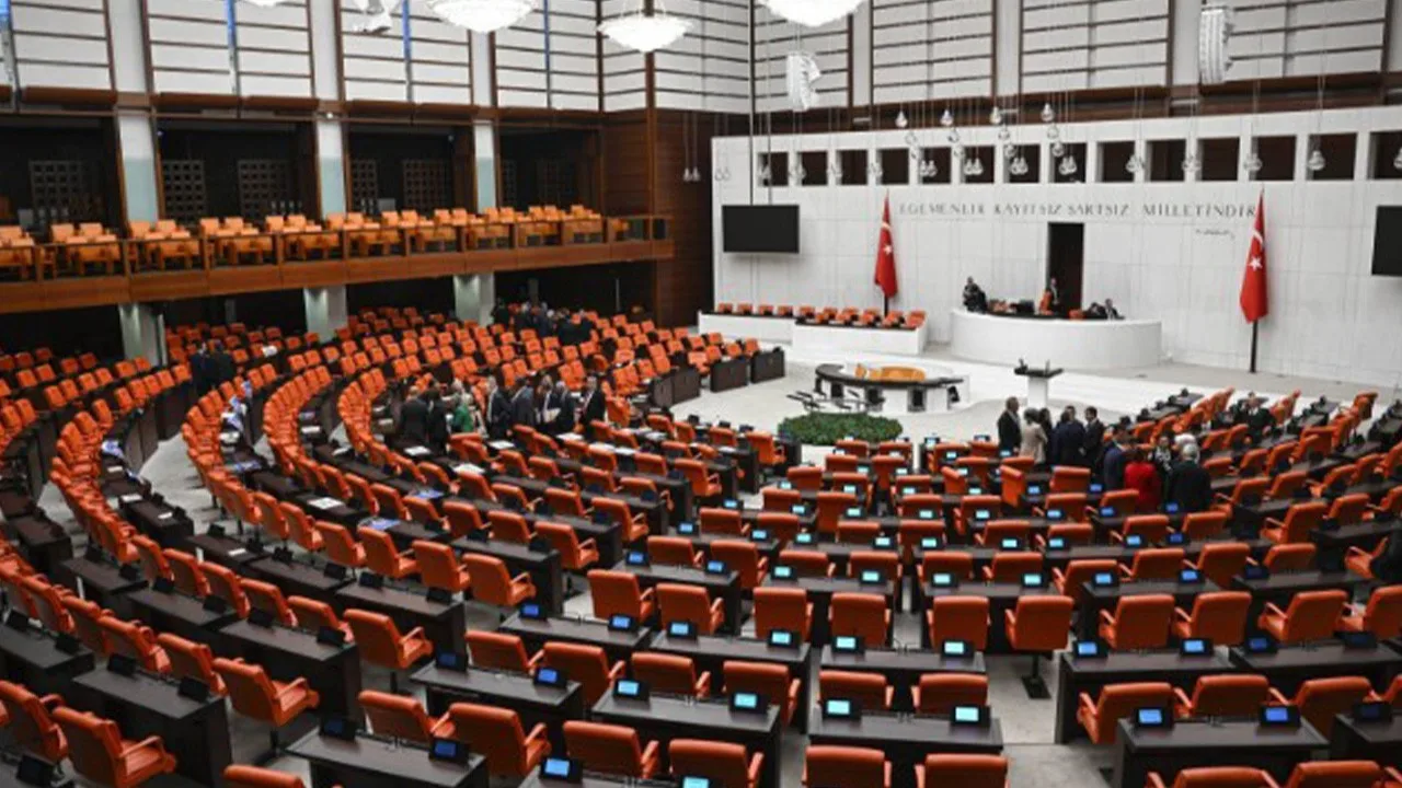 7 vekile ait 9 dokunulmazlık dosyası Karma Komisyon'da