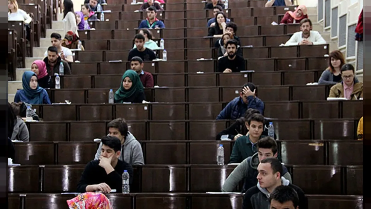Öğrenci Affında Kapsam Genişledi: Önceki Aflardan Yararlanıp Mezun Olamayanlar da Dahil Edildi