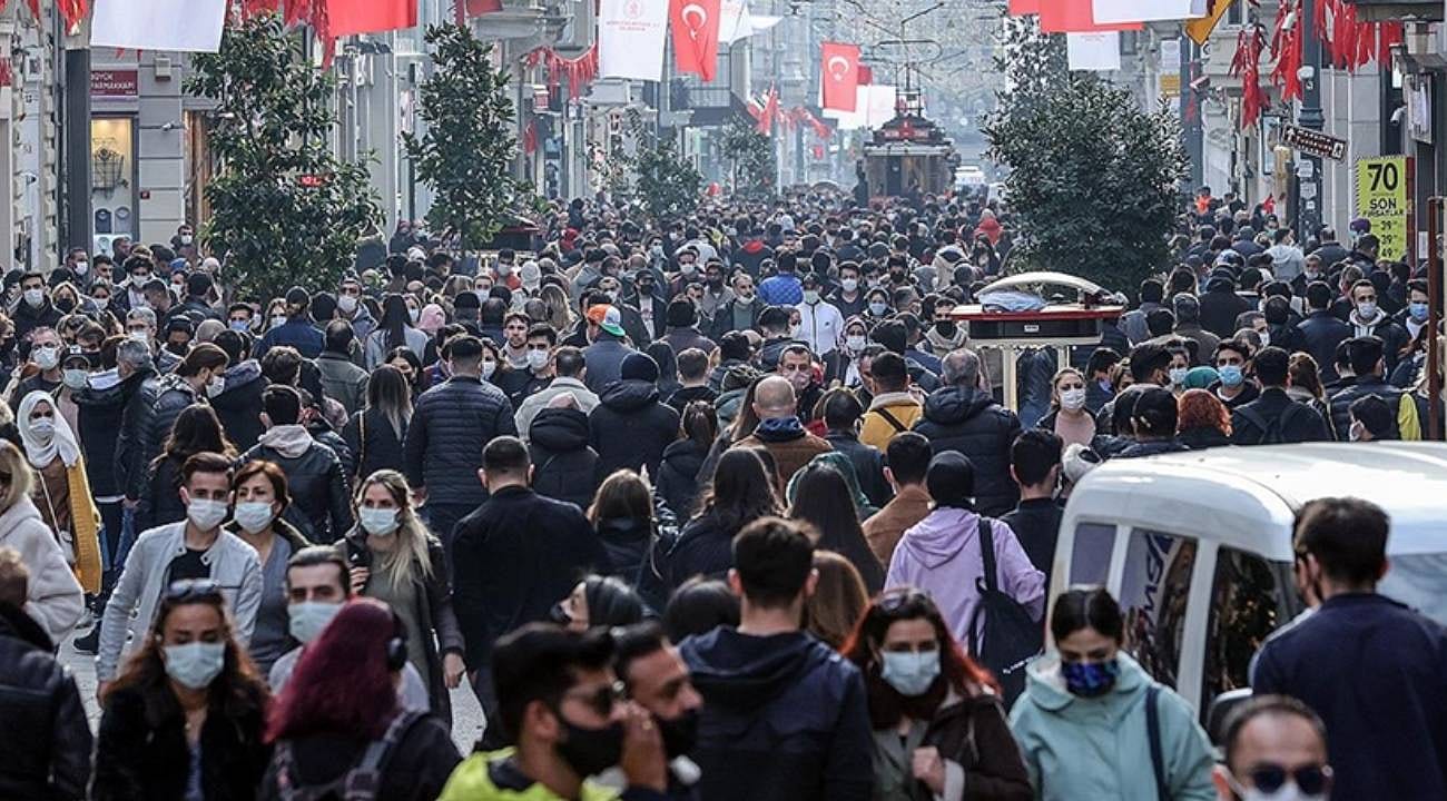 Türkiye'nin 12,7 milyonluk genç nüfusunu gösteren nüfus verileri