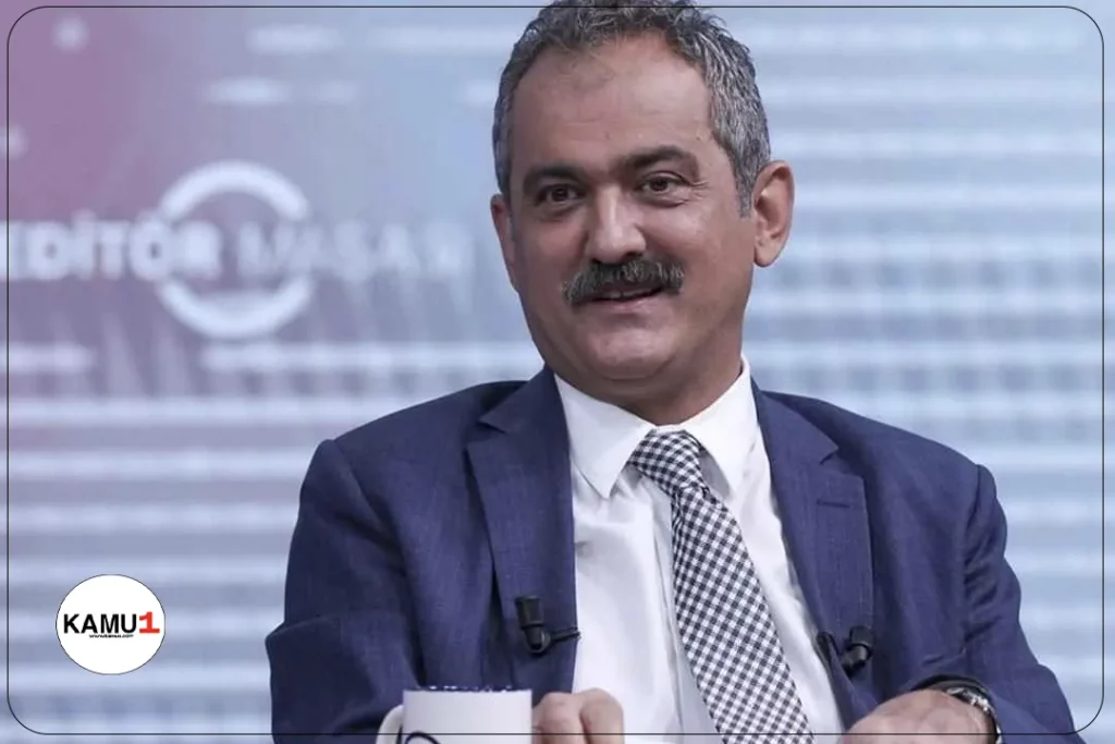 Milli Eğitim Bakanı Mahmut Özer, Hatay Afet Koordinasyon Merkezi'nde yaptığı açıklamada, Türkiye'nin büyük bir depremle karşı karşıya olduğunu söyledi. Özer, devlet ve milletin bir arada çalışarak önemli mesafeler katettiğini ve kat etmeye devam ettiğini vurguladı. Eğitimin normal akışının sağlanmasının hayatın normalleşmesinde en önemli etmenlerden biri olduğunu belirten Özer, bu nedenle Milli Eğitim Bakanlığı'nın bölgedeki okulları açmasa bile çadırlar, konteynerler ve prefabrik okullar kurarak çocukların travmayı atlatmalarına destek olduğunu söyledi. Özer, müfredat temelli bir eğitim yerine psikoeğitimi merkeze alarak çocukların normalleşmesi ve psikolojik sağlamlıklarının güçlenmesine her türlü desteği verdiklerini vurguladı.