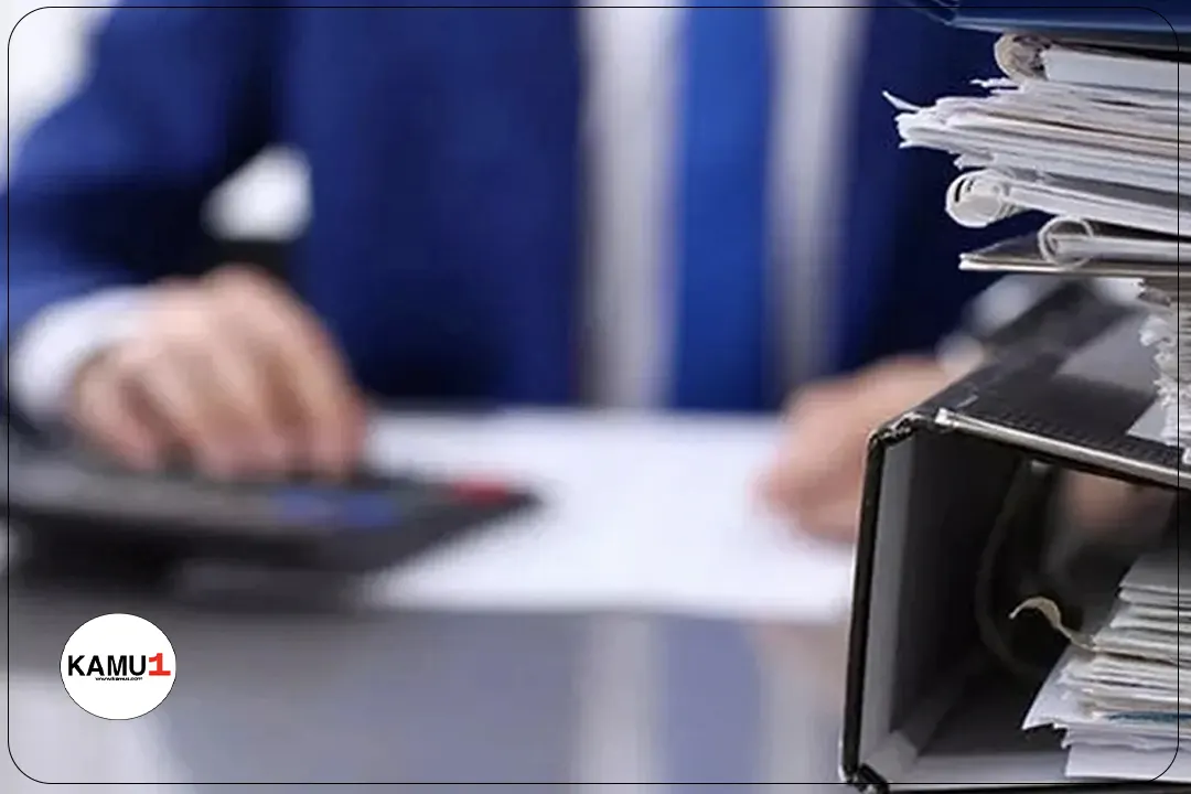 Milli Eğitim Bakanlığı 4 bin 250 büro personeli alımı başvuru süreci devam ediyor. ÖSYM resmi sayfasından KPSS 2023/4 tercih kılavuzunun yayımlanmasıyla MEB'e 5 bin sözleşmeli personel alımı yapılacağına yer verildi. Milli Eğitim Bakanlığı büro personeli alımı başvuruları 24.3.2023 tarihi itibarıyla Türkiye İş Kurumu resmi sayfası üzerinden alınıyor. Başvurular 30.3.2023 tarihinde sona erecek.