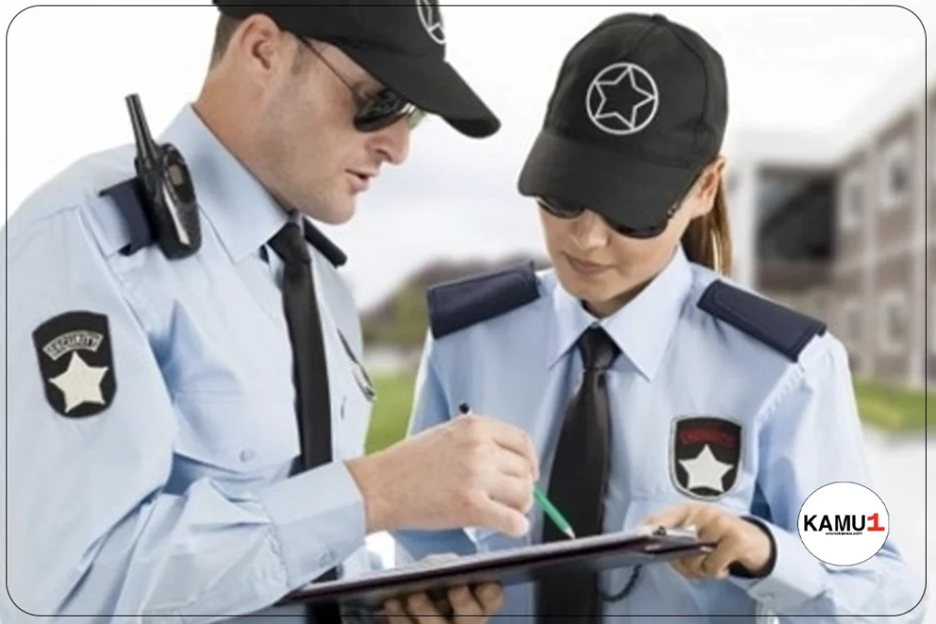 İŞKUR Üzerinden 3 Bin 816 Güvenlik Görevlisi Alınacak.Türkiye İş Kurumu (İŞKUR), güvenlik görevlisi alımları için peş peşe duyurular yapmaya başladı. Özel sektör firmaları, İŞKUR aracılığıyla toplamda 3.816 güvenlik görevlisinin işe alınacağını duyurdu. Başvuru yapacak adaylar için en düşük mezuniyet şartı ilkokul düzeyinde belirlendi. Ancak, her firmanın kendi başvuru koşulları olabileceğinden adayların bu şartları dikkatlice incelemeleri gerekmektedir.