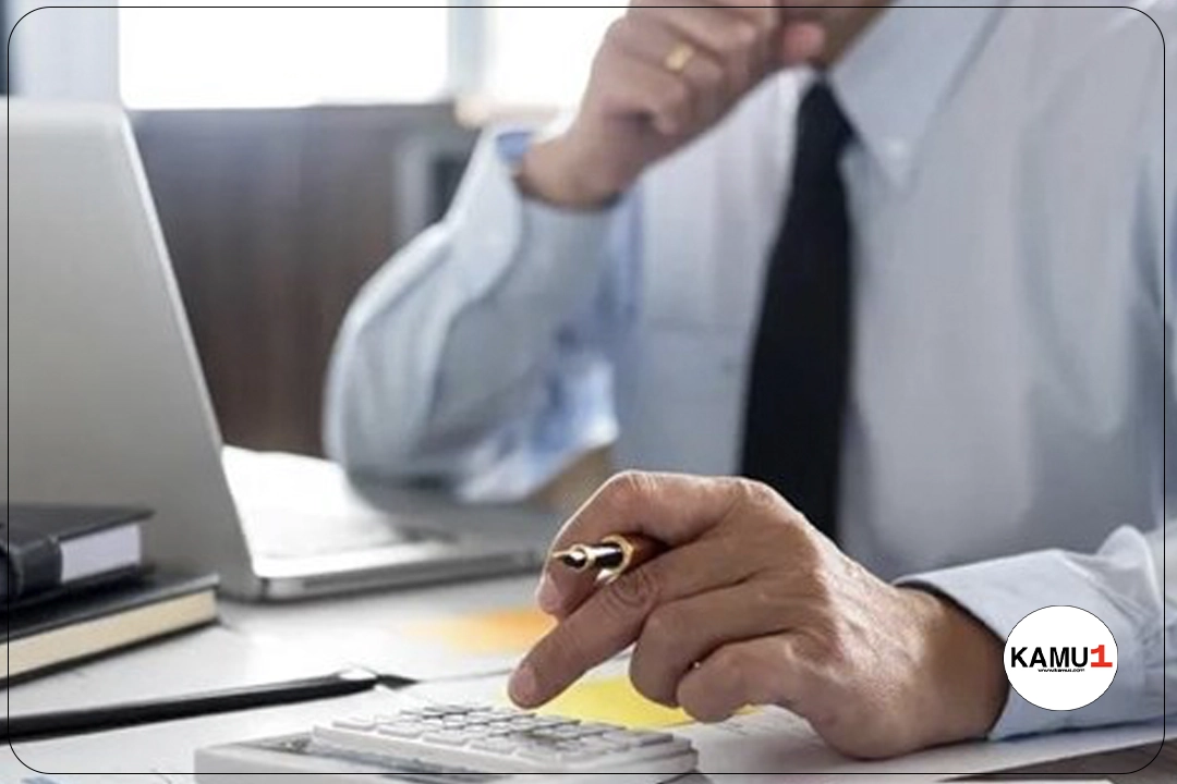 3600 Ek Gösterge Düzenlemesinde Yeni Gelişmeler.Gelinen noktada, birinci derecedeki memurların tamamının 3600 ek göstergeden faydalanması amacıyla önemli bir düzenleme üzerinde çalışmalar hızla ilerliyor. Detaylı düzenlemeye yönelik süreç titizlikle yürütülüyor.