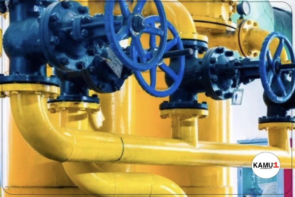 Avrupa'da Enerji Krizi Devam Ediyor: Gaz Fiyatları Yükselişte.Avrupa'da yaşanan enerji krizi, Rusya'nın doğal gaz tedarikinin azalmasına dair uyarılarla beraber gaz fiyatlarını yükseltmeye devam ediyor.