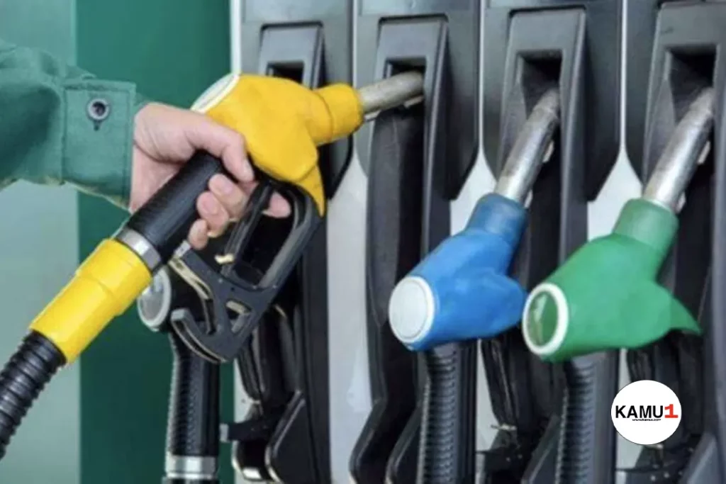 Motorine Gece Yarısından İtibaren 1,07 TL Zam Geldi.Akaryakıt fiyatlarına bir zam daha geldi. Gece yarısından itibaren geçerli olmak üzere motorine 1,07 TL zam yapıldı. Brent petrol ve dolar kurundaki hareketlilik ile KDV ve ÖTV oranlarındaki artışlar nedeniyle akaryakıt fiyatlarındaki hareketlilik sürüyor.