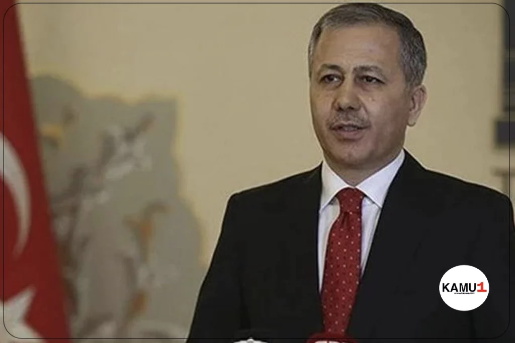 İçişleri Bakanı: Sel ve Su Baskınlarından Etkilenen Ailelere 15 Bin TL Yardım Yapılacak.İçişleri Bakanı Yerlikaya, İstanbul'da yaşanan sel ve su baskınlarının olumsuz etkilediği ailelere önemli bir yardım haberiyle geldi. Duyurusunu sosyal medya üzerinden yapan Bakan Yerlikaya, sel ve su baskınlarından zarar gören ailelere toplamda 15 bin TL yardım yapılacağını açıkladı.