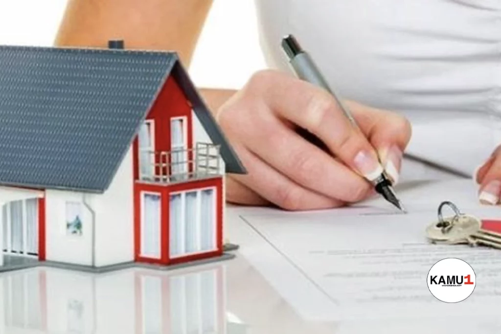 Konutta Fahiş Fiyata 349 bin TL Para Cezası Uygulandı.Ticaret Bakan Yardımcısı Mahmut Gürcan, ikinci el konut piyasasında fahiş fiyat uygulayarak spekülasyon yapan bir kişiye 349 bin TL idari para cezası uygulandığını açıkladı.