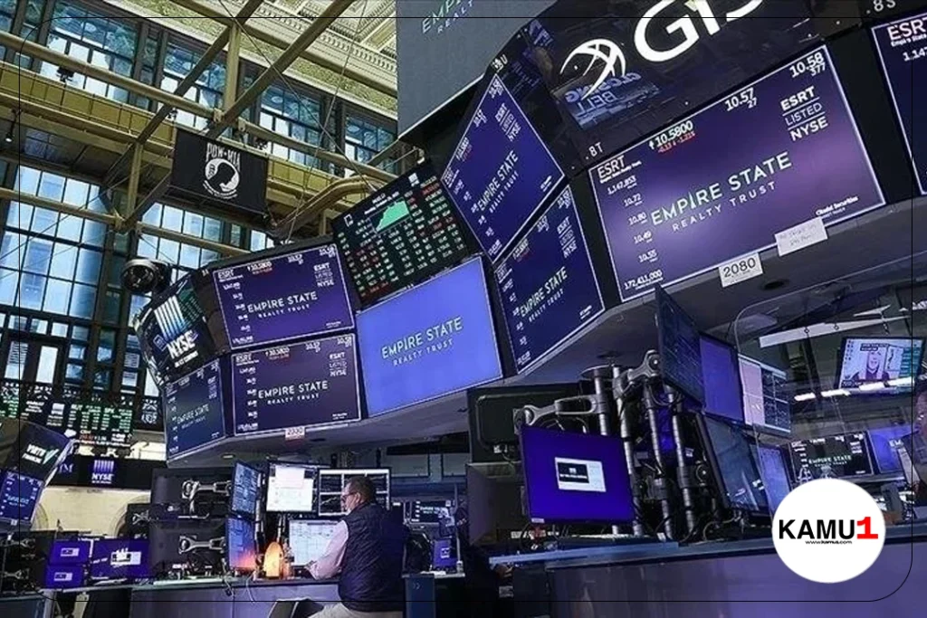 Küresel Piyasalar ABD Verilerine Odaklandı.Küresel piyasalarda, ABD'de açıklanacak istihdam verilerine odaklanılmış durumda. Enflasyonla mücadele çabaları ve merkez bankalarının politika adımlarının ardından faiz indirimlerine yönelik belirsizlikler devam ediyor. Fed yetkililerinin temkinli sözle yönlendirmeleri, özellikle ekonomik aktivitenin gücünü korumasının Fed'in politika alanını kısıtladığına işaret ediyor.