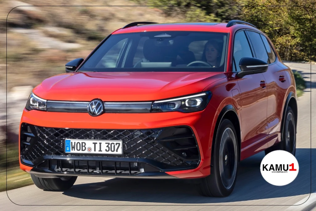 Volkswagen Tiguan Mart 2024 Fiyat Listesi Yayımlandı.Yeni nesil Volkswagen Tiguan, teknoloji ve tasarımı mükemmel bir şekilde buluşturarak otomotiv dünyasında dikkat çekiyor. Yenilikçi özellikleri ve şık tasarımıyla dikkatleri üzerine çeken bu araç, kullanıcılarına konforlu ve güvenli bir sürüş deneyimi sunmayı hedefliyor.