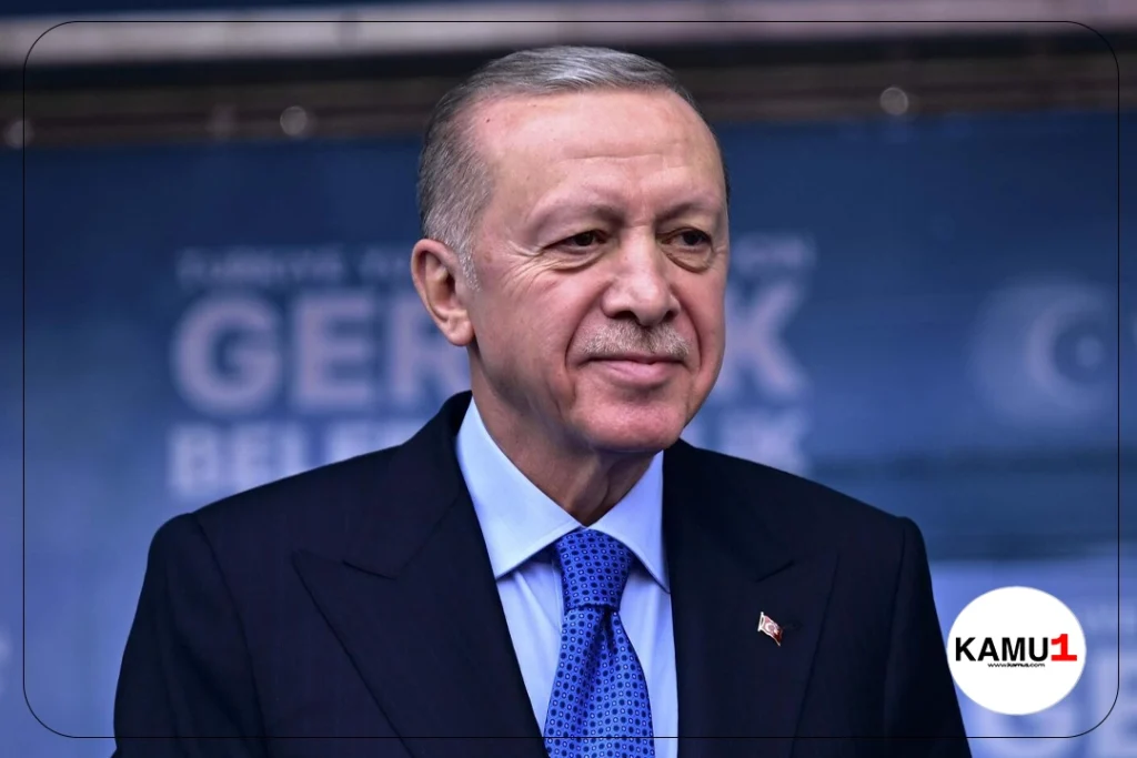 Cumhurbaşkanı Erdoğan'dan Emekli Maaş Zammı Açıklaması.Cumhurbaşkanı Erdoğan, AK Parti Bursa Mitinginde emekli maaşlarına yönelik önemli açıklamalar yaptı.