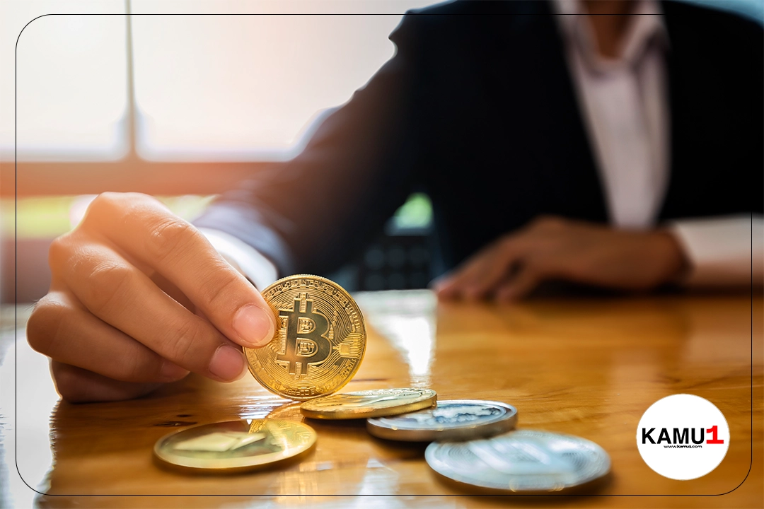 Kripto Para Düzenlemesi Türkiye'de Son Aşamada.Kripto para dünyası Türkiye'de yasal bir çerçeveye kavuşturulmak üzere. Yeni yasa tasarısı ile mağduriyetlerin önleneceği ve kara para aklamanın engelleneceği hedefleniyor. Kripto varlıkların yeniden tanımlanması ve denetlenebilirlik ile şeffaflığın sağlanması amaçlanıyor.