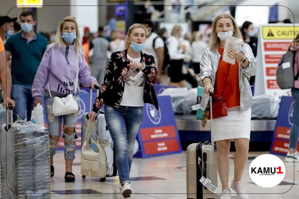 Türkiye Turizm Sektöründe Yılın İlk İki Ayında Büyük Artış!Kültür ve Turizm Bakanlığı'nın yayımladığı verilere göre, 2024'ün ilk iki ayında Türkiye'ye gelen turist sayısı 4,3 milyonu aştı. Bu rakam, geçtiğimiz yılın aynı dönemine kıyasla %12'lik bir artış anlamına geliyor.
