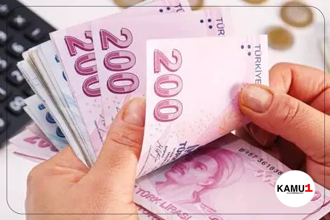 Emeklilerin Bayram İkramiyesi Bugün Ödemeye Başlıyor.Emeklilerin uzun süre beklediği bayram ikramiyesi, bugün itibarıyla ödemeye başlıyor. Bu yılki ikramiye miktarı 3 bin liraya çıkartıldı ve ödemeler 5 Nisan'a kadar sürecek. Toplamda 16 milyon emekli, ikramiyelerini aylık aldıkları hesaplara yatırılacak.