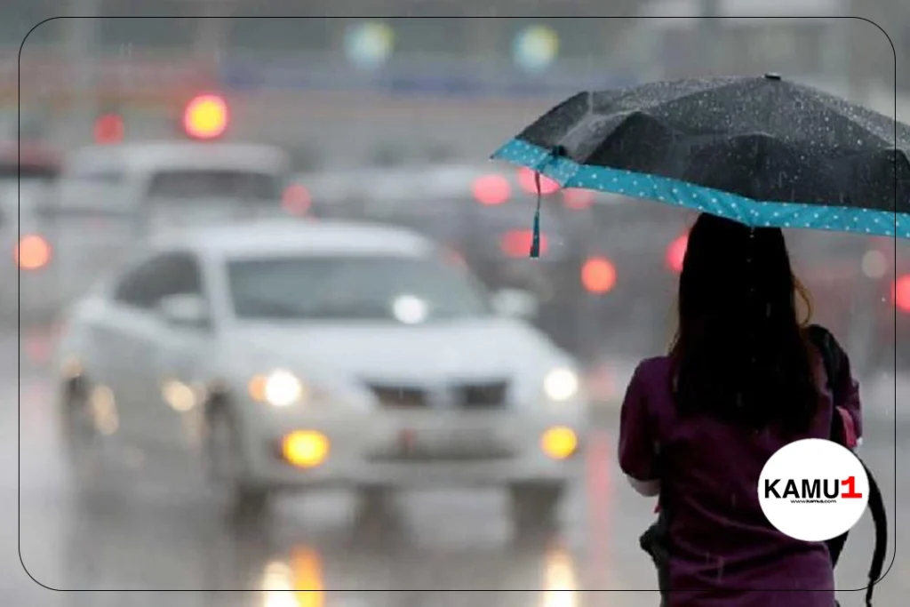 17 İl İçin 'Sarı' Uyarı: Fırtınaya Dikkat.Meteoroloji Genel Müdürlüğü, 'sarı' kodlu uyarısında, özellikle bugün öğle saatlerinden itibaren İç Ege, İç Anadolu'nun batısı, Batı Akdeniz'in iç kesimleri ve Bolu çevrelerinde güney ve güneybatıdan kuvvetli rüzgar ve kısa süreli fırtına beklediğini duyurdu. (40-60 km/saat, kısa süreli 70-80 km/saat)