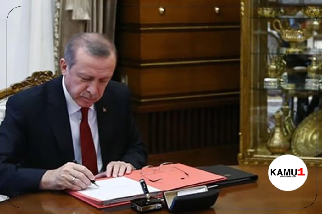 Atama ve Görevden Alma Kararları Resmi Gazete'de Yayımlandı.Cumhurbaşkanı Recep Tayyip Erdoğan'ın imzasıyla atama ve görevden almalara ilişkin kararlar, Resmi Gazete'de yayımlandı. İşte detaylar: