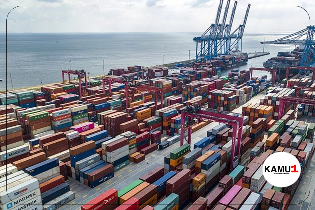 TÜİK Mart Ayı Dış Ticaret Endekslerini Açıkladı.Türkiye İstatistik Kurumu (TÜİK) tarafından yayımlanan verilere göre, Mart 2023 dönemi dış ticaret endeksleri değerlendirildi. Bu dönemde, ihracat birim değer endeksi, geçen yılın aynı ayına kıyasla %1,4 azaldı. İthalat birim değer endeksi ise yüzde 2 oranında düşüş gösterdi.