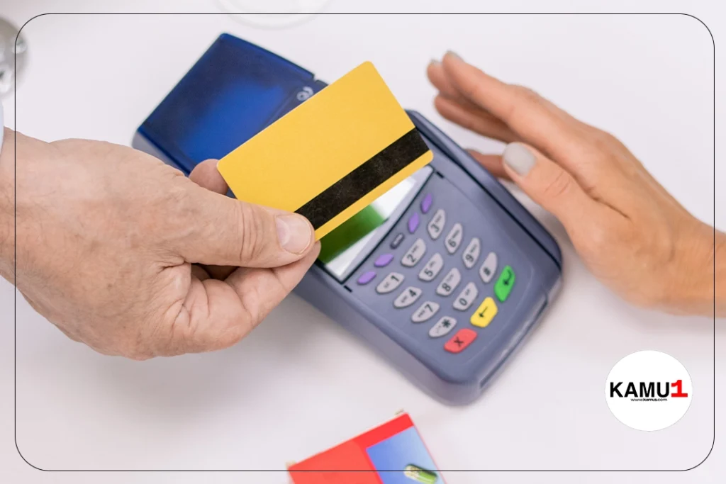 Nisanda Fiyatı Artan ve Azalan Ürünler Belli Oldu.İstanbul Ticaret Odası (İTO) tarafından yapılan açıklamaya göre, nisan ayında perakende fiyatı en çok artan ve azalan ürünler belirlendi. Toplam 242 ürünün değerlendirildiği rapora göre, 155 ürünün fiyatı artarken, 26 üründe düşüş gözlendi. Bununla birlikte, 61 ürünün fiyatında ise değişiklik yaşanmadı.