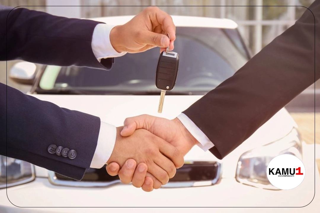 İkinci El Araç Satışında İkiz Araçla Ekspertiz Dolandırıcılığı!İkinci el otomotiv sektöründe dolandırıcılar, araçların ekspertiz raporunu temiz göstermek için plaka değişimi ile 'ikiz araç' yöntemini kullanmaya başladı. Uzmanlar, mağduriyetlerin önüne geçilmesi için güncel rapor, şasi ve motor numarası kontrolünün önemine vurgu yapıyor.