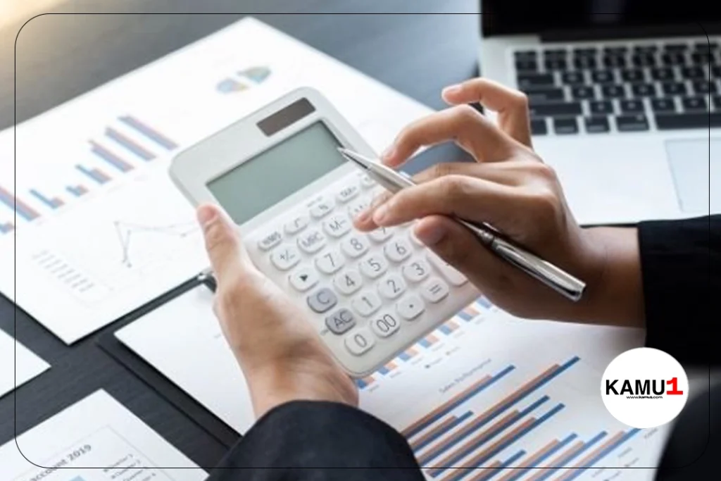 Vergi İhbarları Sosyal Medya Üzerinden Yapılabilecek.Kayıt dışı ekonomiyle mücadele kapsamında, vatandaşların ihbar ve şikayetlerini kolaylıkla iletebilmeleri amacıyla ihbar kanalları güncellendi. Vatandaşlar artık sosyal medya ve Gelir İdaresi Başkanlığı'nın (GİB) iletişim kanallarından ihbarda bulunabilecek.