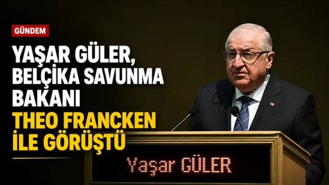 Yaşar Güler ve Theo Francken Ankara’da askeri tören sırasında